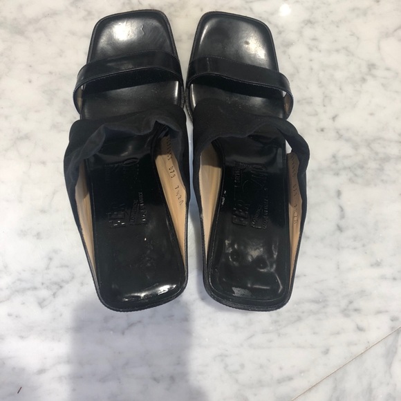 Authentic Ferragamo Block Heel w/ Square Toe - Picture 4 of 7